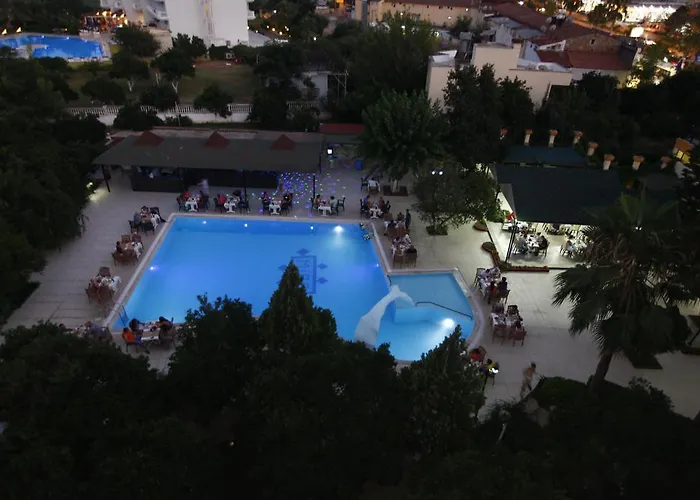 Club Mira Hotell 3*